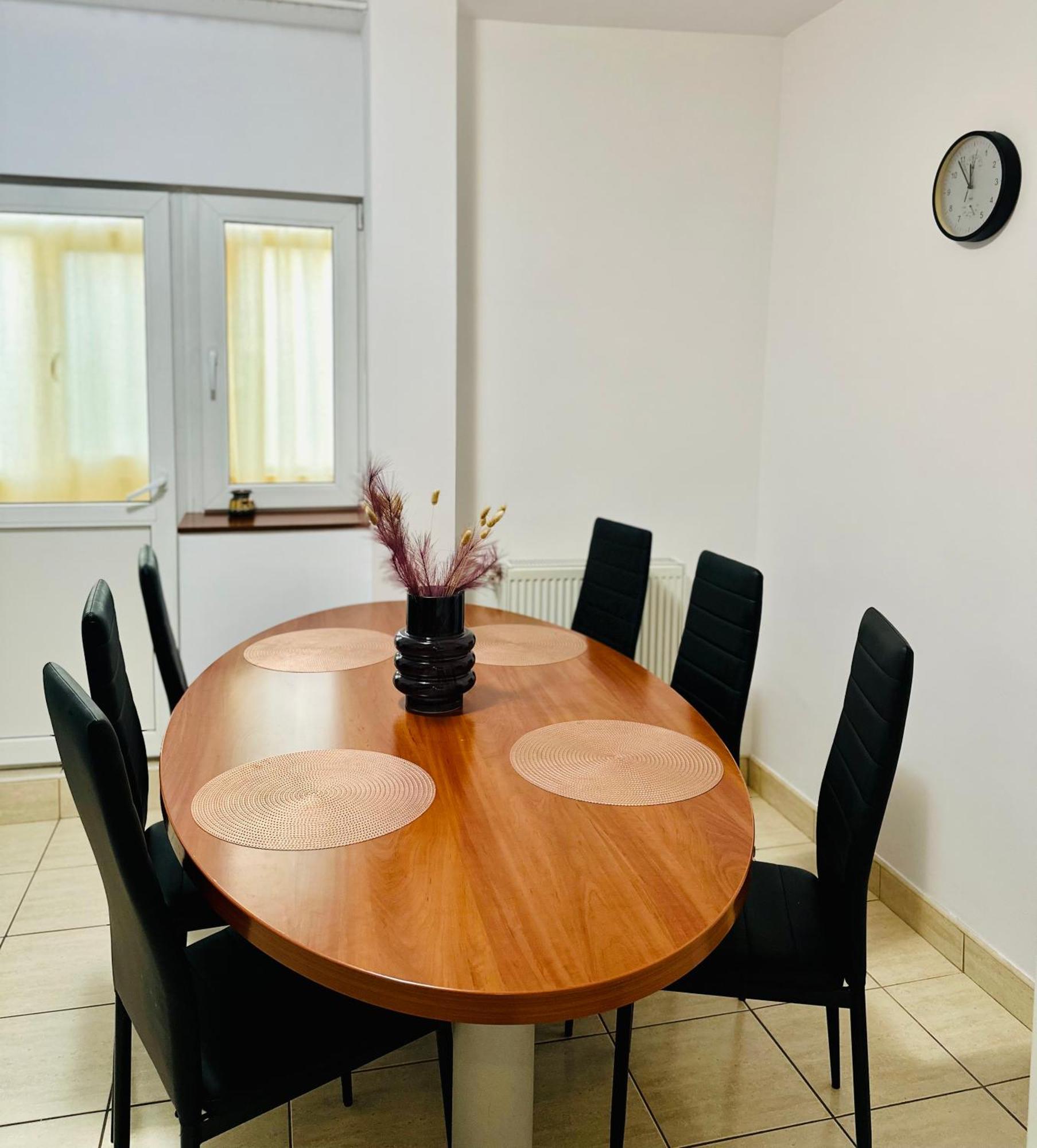 Tranquil Unirii Residence - Elegant & Spacious Living With Parking Steps From Parliament 布加勒斯特 外观 照片