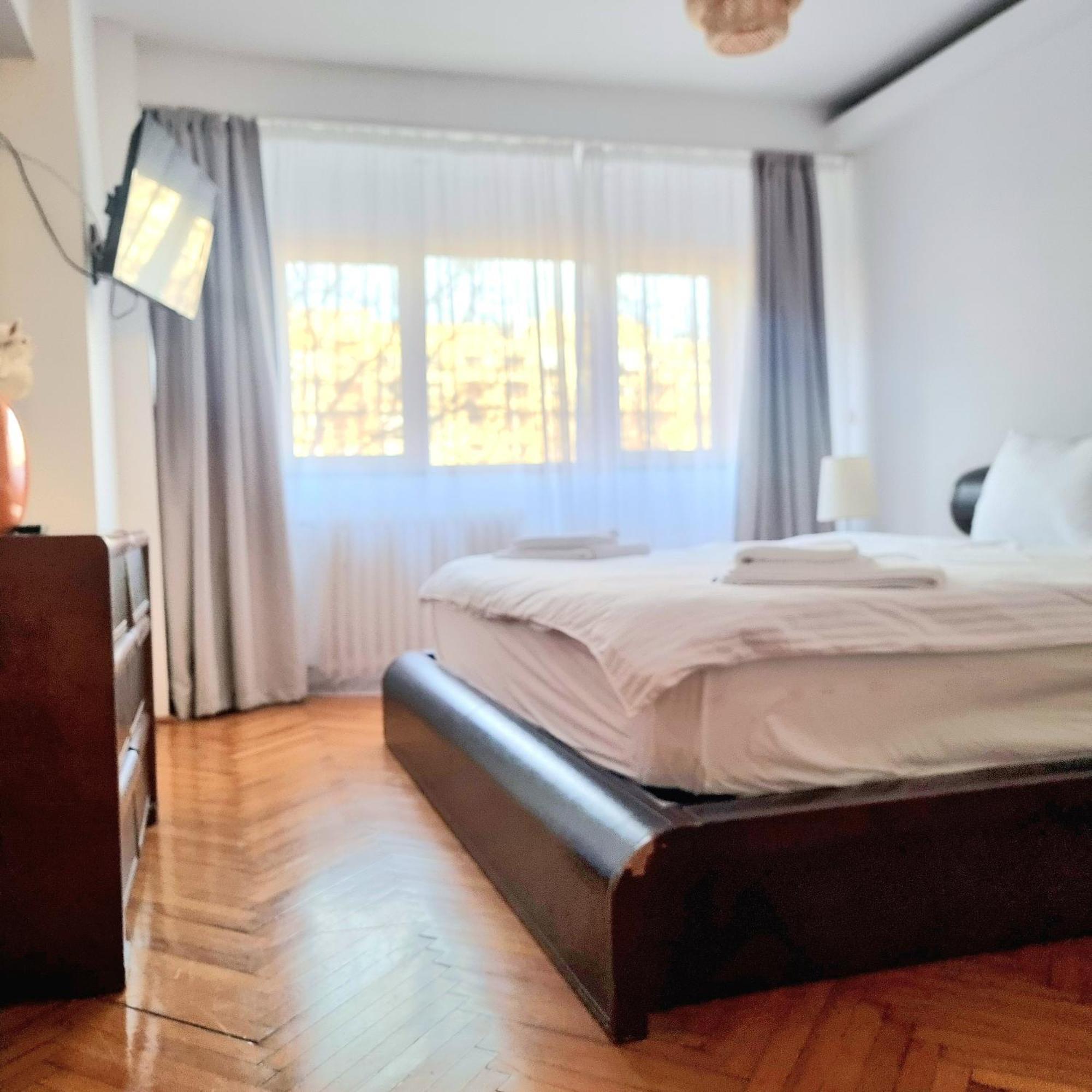 Tranquil Unirii Residence - Elegant & Spacious Living With Parking Steps From Parliament 布加勒斯特 外观 照片