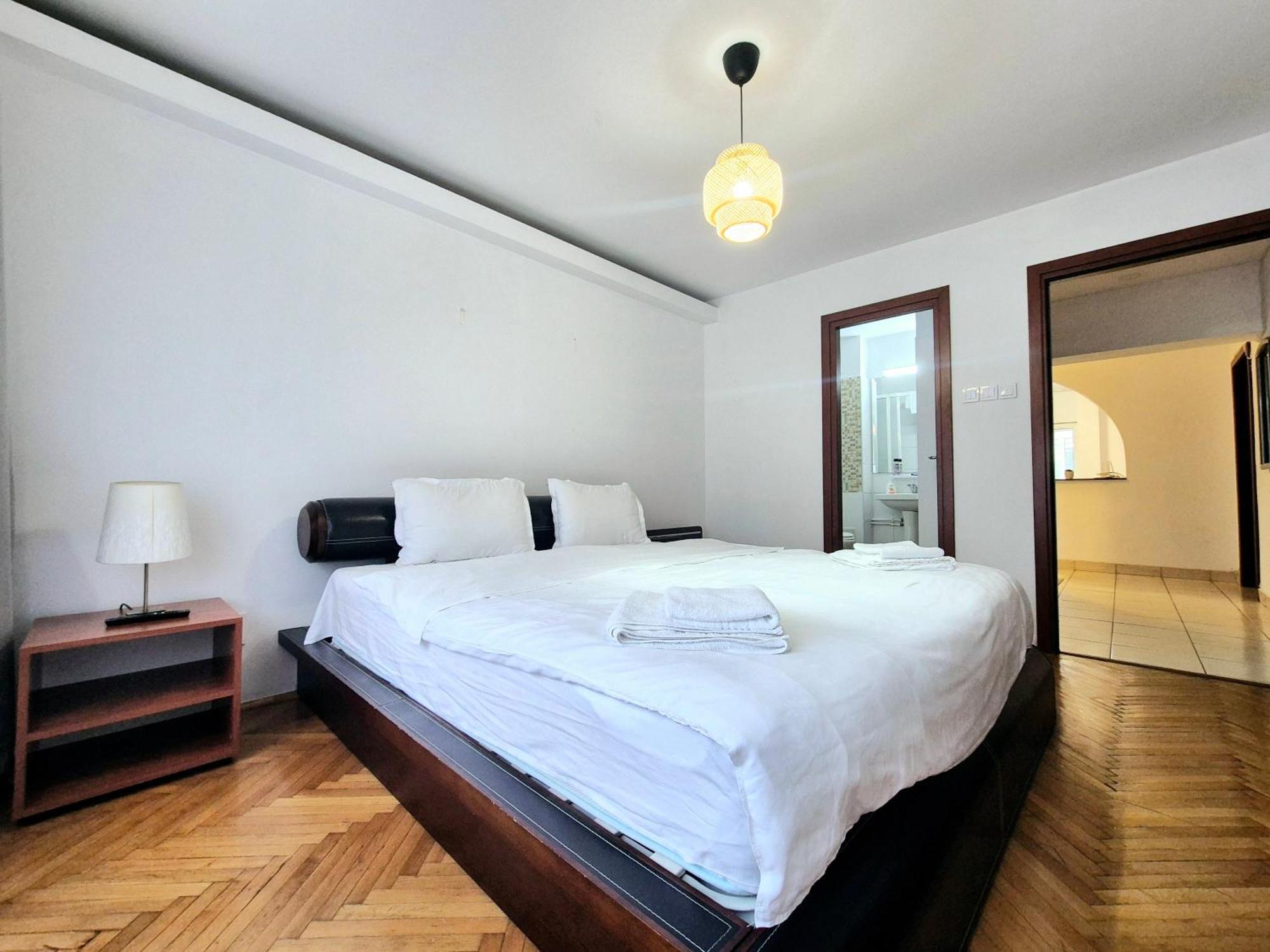 Tranquil Unirii Residence - Elegant & Spacious Living With Parking Steps From Parliament 布加勒斯特 外观 照片