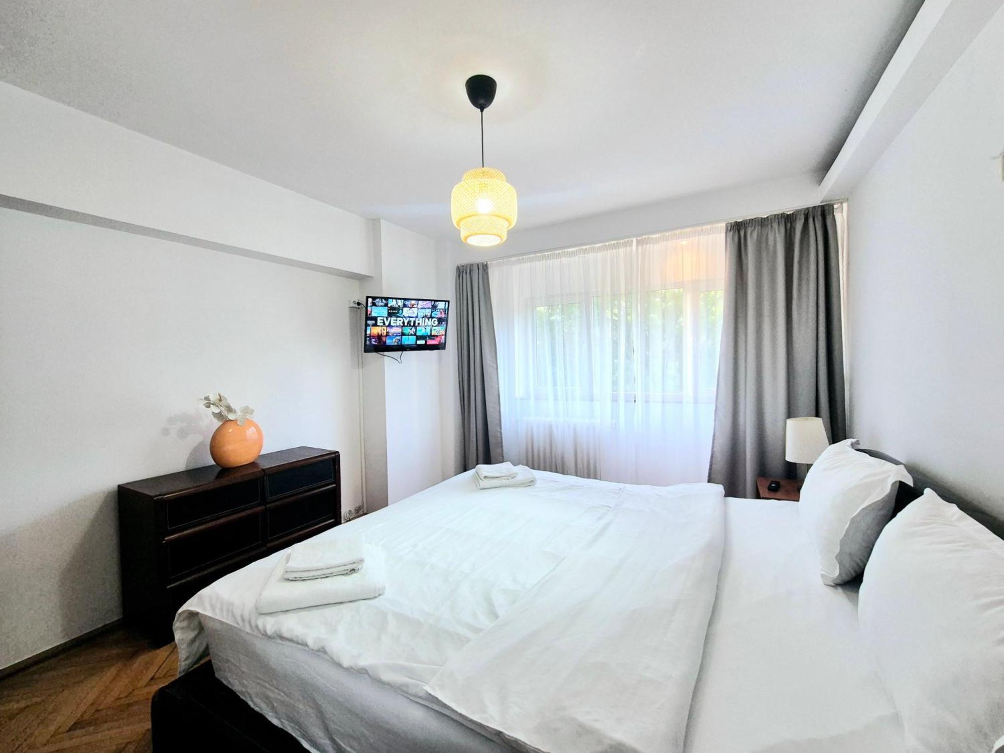 Tranquil Unirii Residence - Elegant & Spacious Living With Parking Steps From Parliament 布加勒斯特 外观 照片