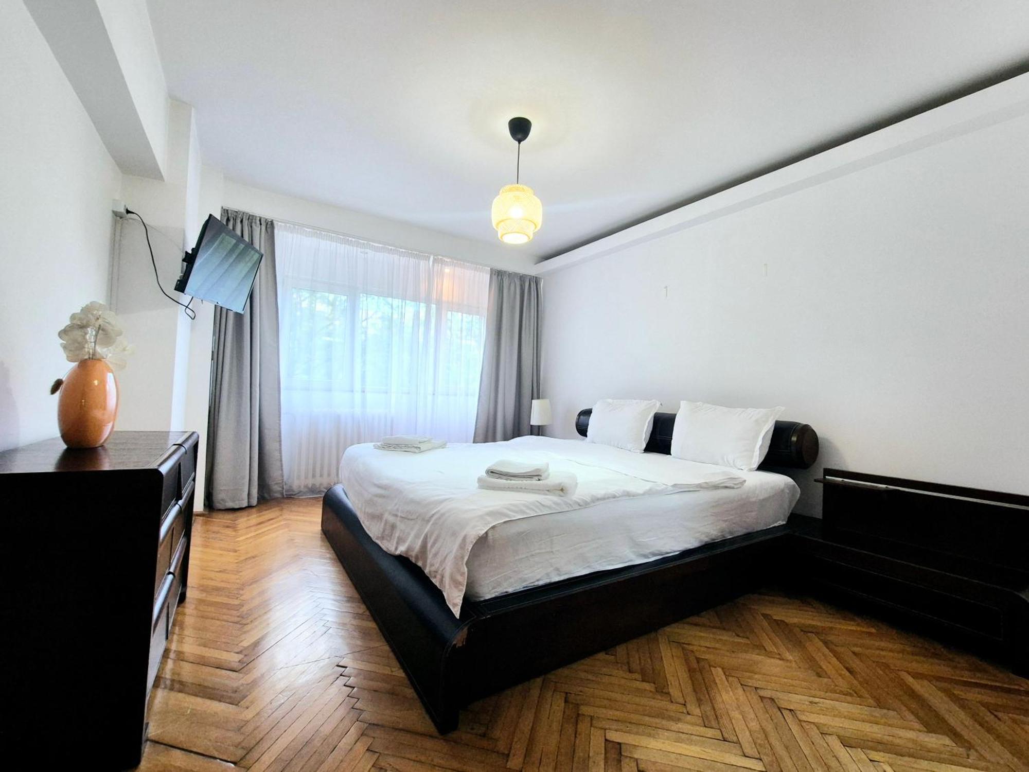 Tranquil Unirii Residence - Elegant & Spacious Living With Parking Steps From Parliament 布加勒斯特 外观 照片
